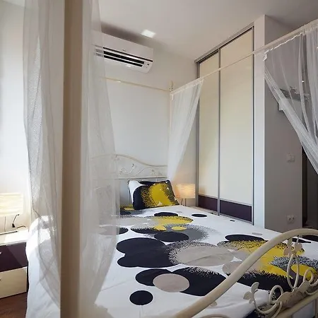 Appartamento By The Sea - 15534